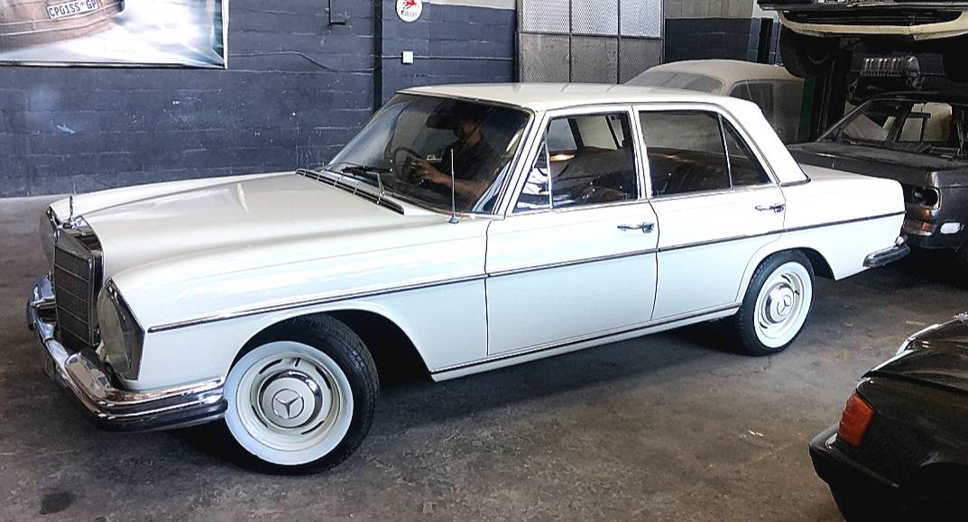 Classic black Mercedes-Benz W108 restoration
