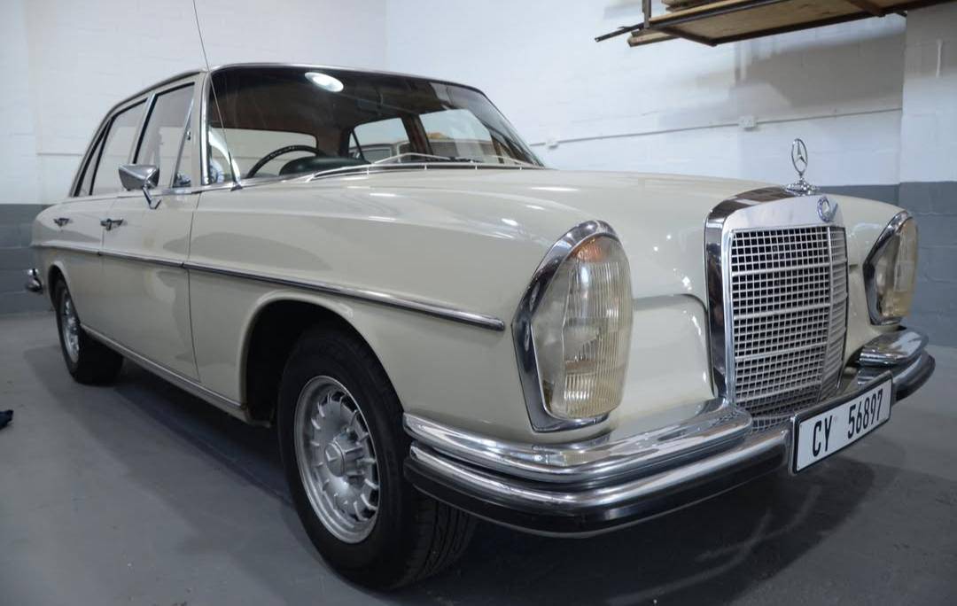Silver Mercedes hood ornament